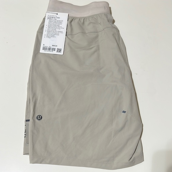 Lululemon License to Train Short 7” LL - Picture 2 of 5